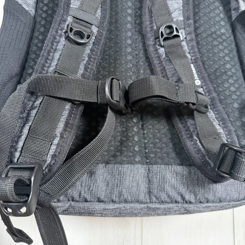 PacSafe Vibe 20 Liter Backpack Gray Black Anti Theft - Picture 6 of 9